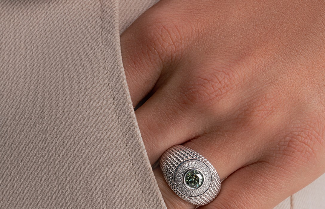 Bague COLETTE or blanc diamant vert - vue 1 - Courbet